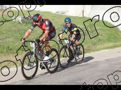 La Jean François Bernard 2023 -  95 et 77kms  Empury Centre du village