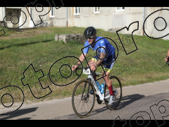 La Jean François Bernard 2023 -  95 et 77kms  Empury Centre du village