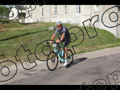 La Jean François Bernard 2023 -  95 et 77kms  Empury Centre du village