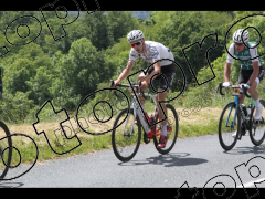 Les 3 cols 2025 plaques de cadres jaunes orangées