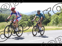 Les 3 cols 2025 plaques de cadres jaunes orangées