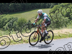 Les 3 cols 2025 plaques de cadres jaunes orangées