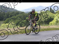 Les 3 cols 2025 plaques de cadres jaunes orangées