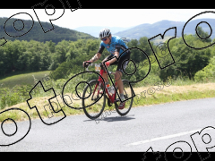 Les 3 cols 2025 plaques de cadres jaunes orangées