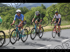 Les 3 cols 2025 plaques de cadres violettes 