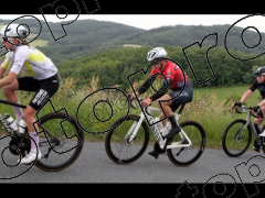 Les Trois Cols 2026  Dossards non identifiés et quelques motos
