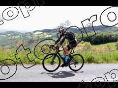 Les Trois Cols 2026  Dossards non identifiés et quelques motos