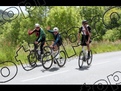 Les Trois Cols 2026  Dossards non identifiés et quelques motos